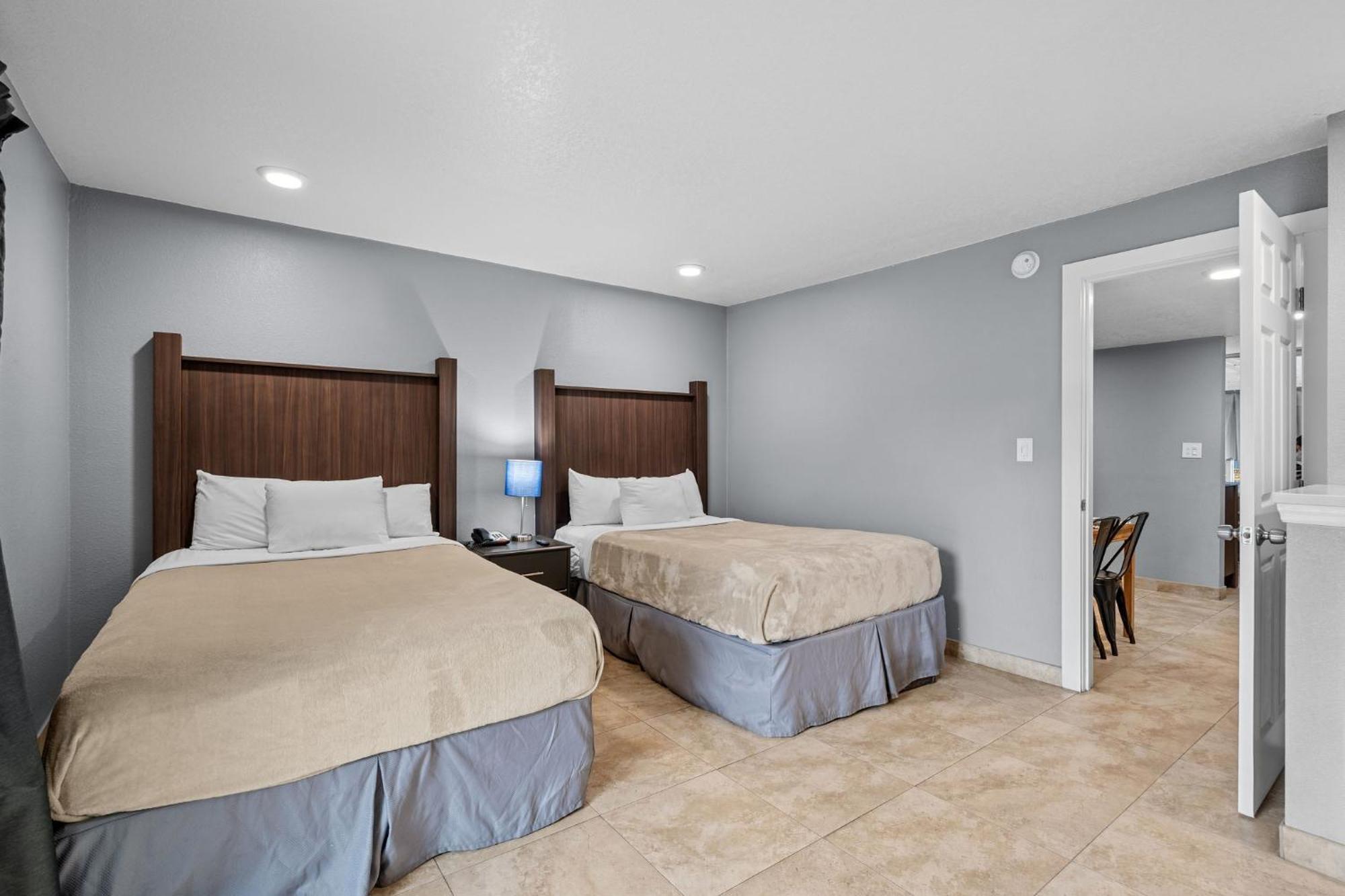 Celebration Suites Εξωτερικό φωτογραφία